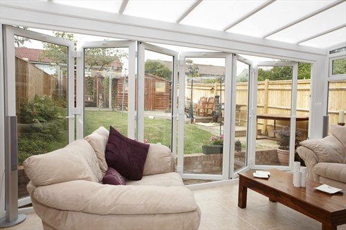 Universal Plasicts Trade Windows